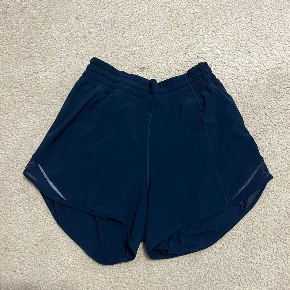 Lululemon hotty hot HR size 4 tall true navy